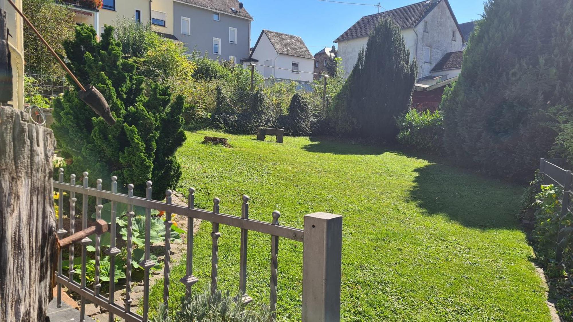 Moselperle- Urlaub Im Historischen Fachwerkhaeuschen Appartement Bullay Buitenkant foto